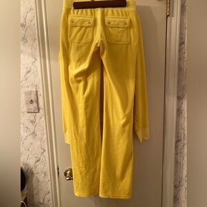 NWOT VTG Yellow Juicy Couture Tracksuit. Mixed size TOP S BOTTOMS XS.